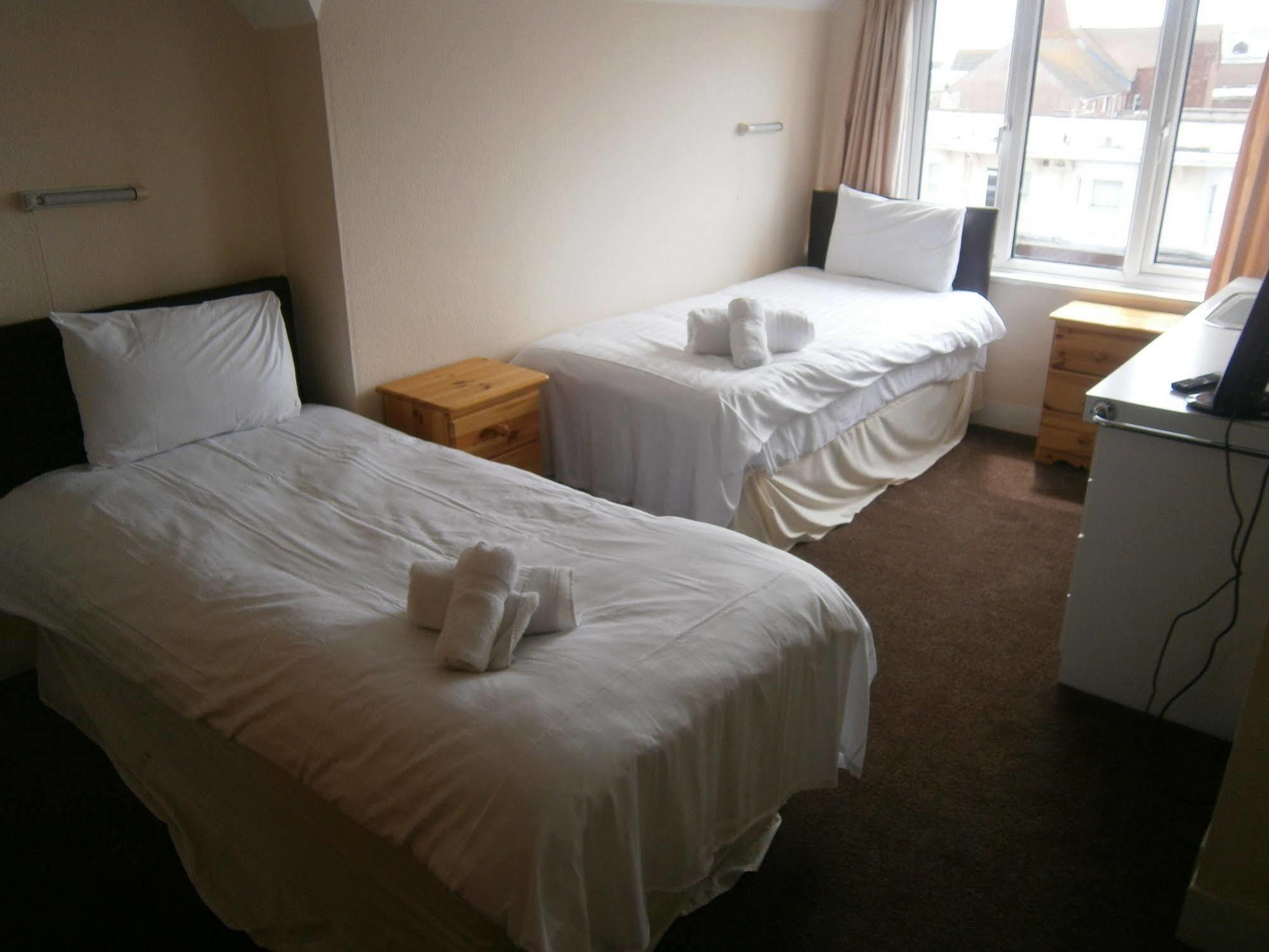 Oyo Grosvenor House Hotel Skegness Εξωτερικό φωτογραφία